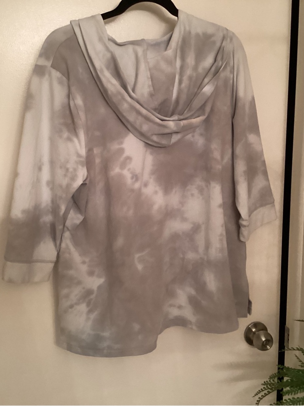 Belle Beach Tie-Dye Hooded Women's Top - Light Gray - Picture 3 of 3